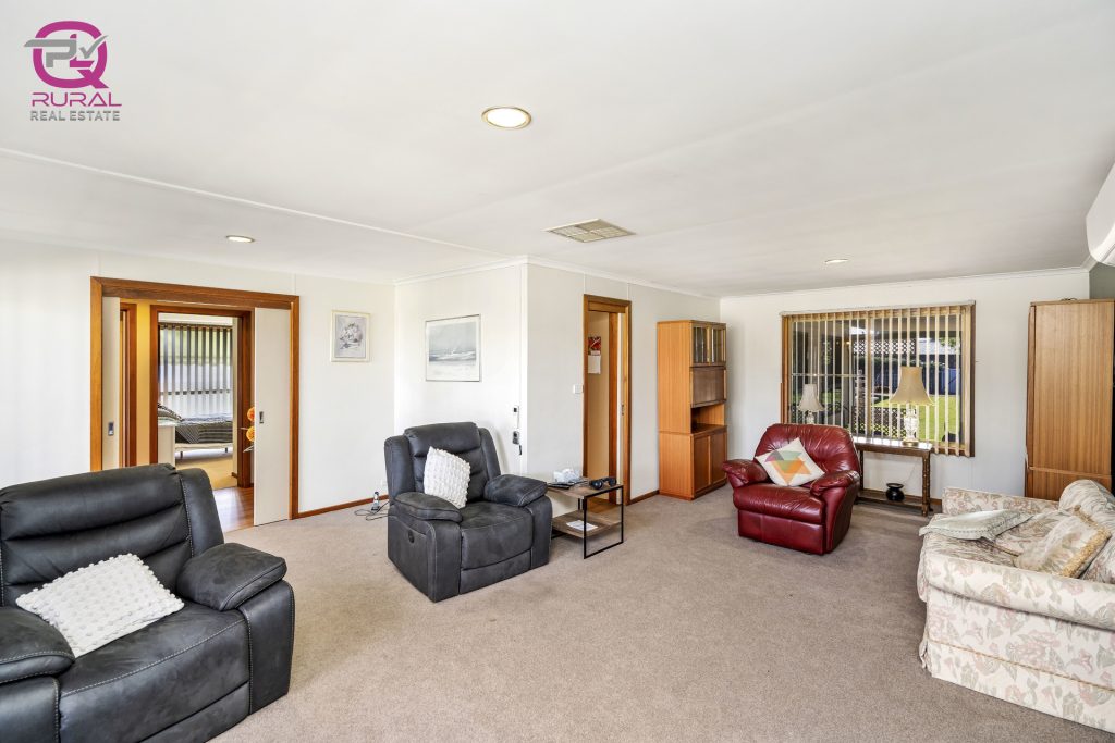 7 Chantilly Street, Narrandera NSW 2700 - photo 6