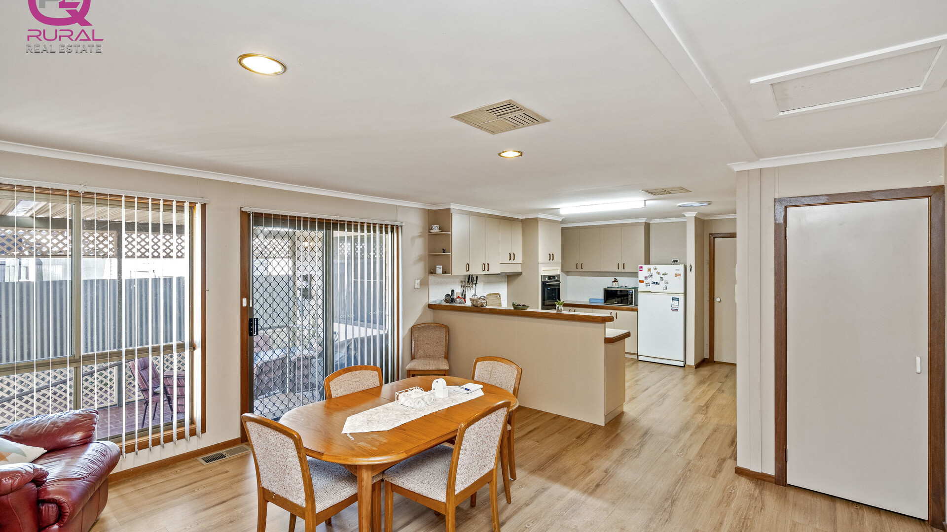 7 Chantilly Street, Narrandera NSW 2700 - photo 9
