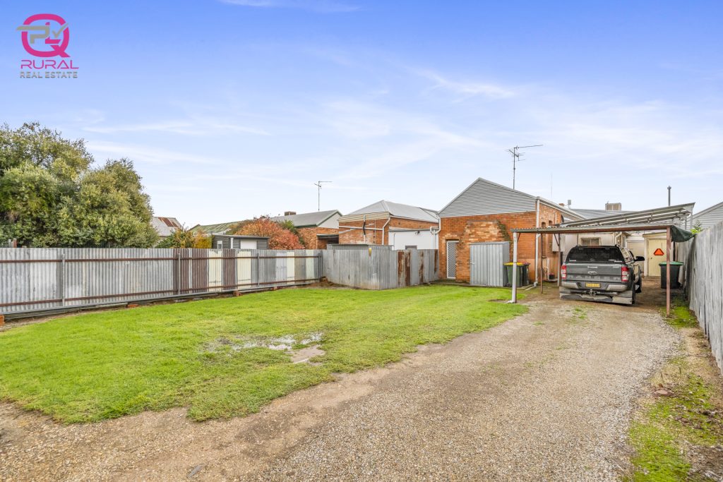 122 Green Street, Lockhart NSW 2656 - photo 9