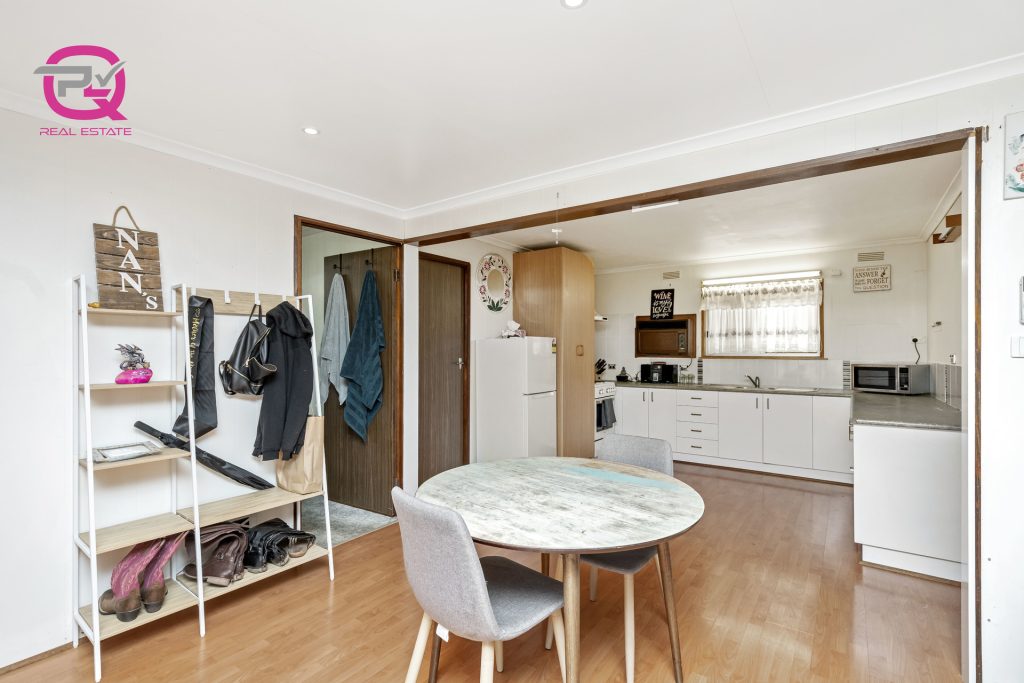 73 Melbourne Street, Narrandera NSW 2700 - photo 6