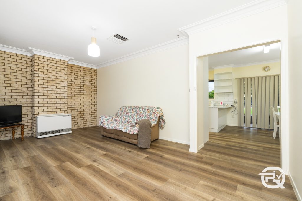47 Deutcher Street, Temora NSW 2666 - photo 3