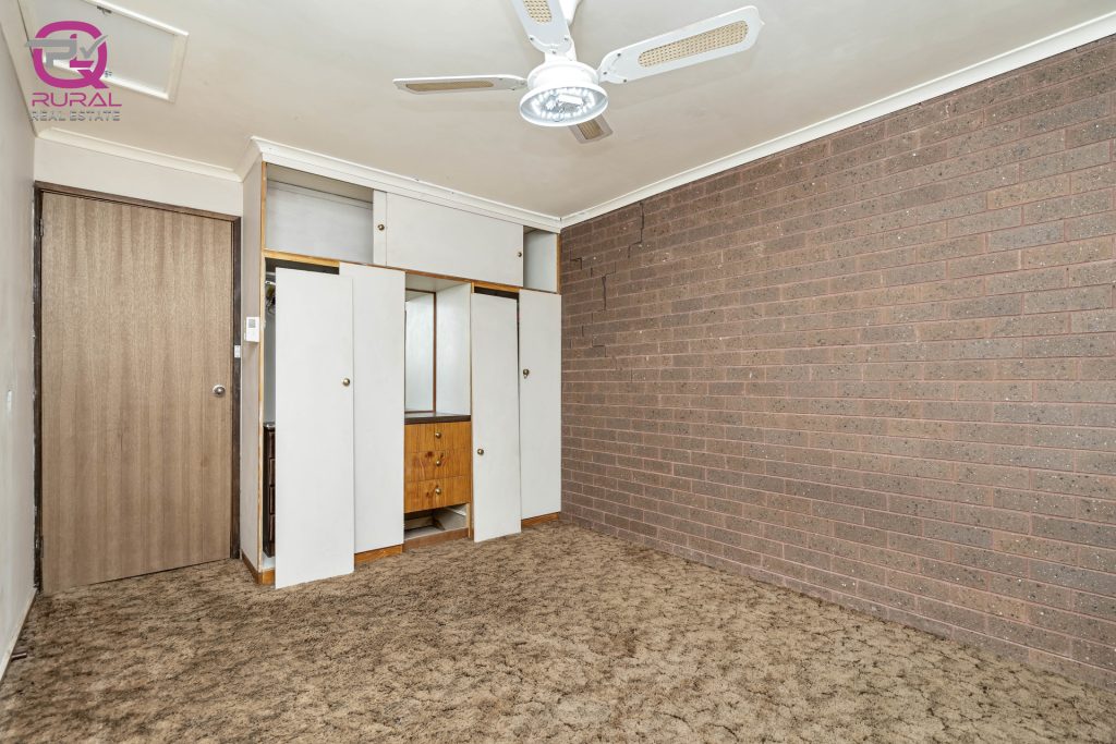 5 Helenor Crescent, Narrandera NSW 2700 - photo 11