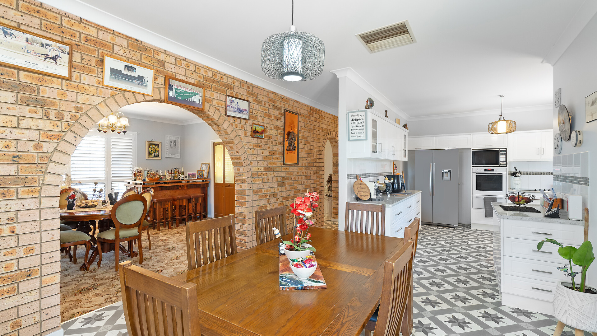 2 Centenary Place, Temora NSW 2666 - photo 12