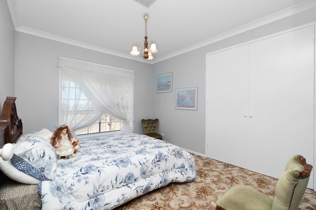 2 Centenary Place, Temora NSW 2666 - photo 16