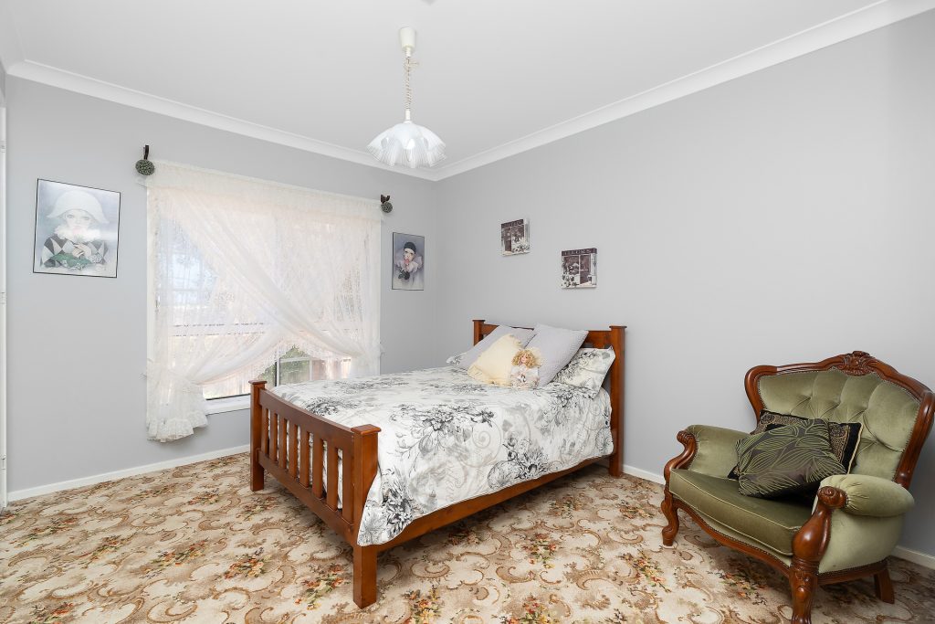 2 Centenary Place, Temora NSW 2666 - photo 17