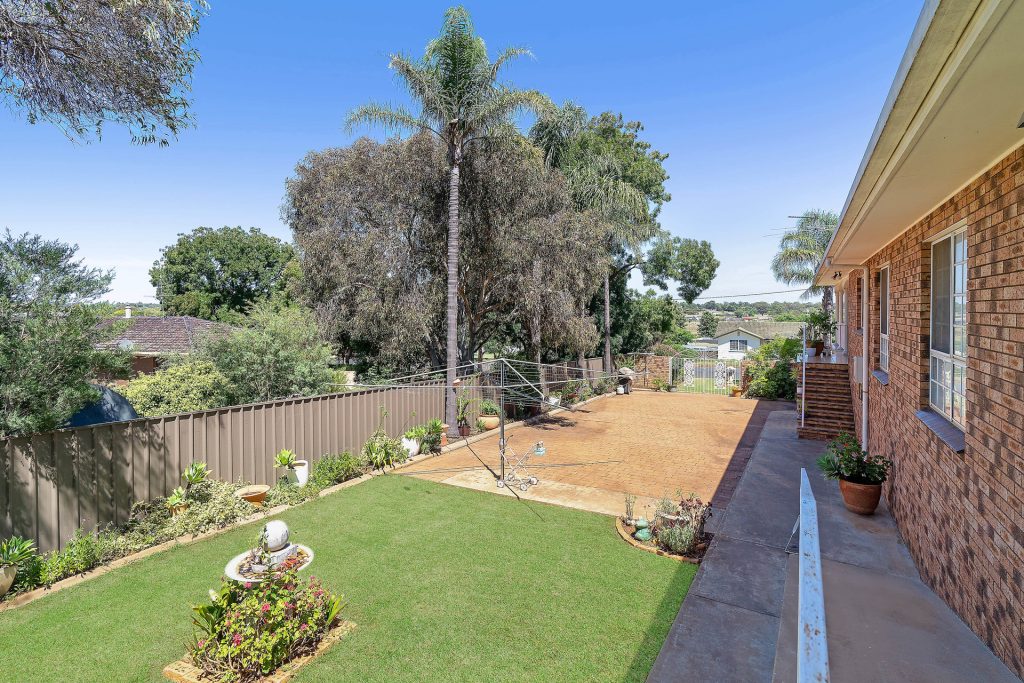 2 Centenary Place, Temora NSW 2666 - photo 23