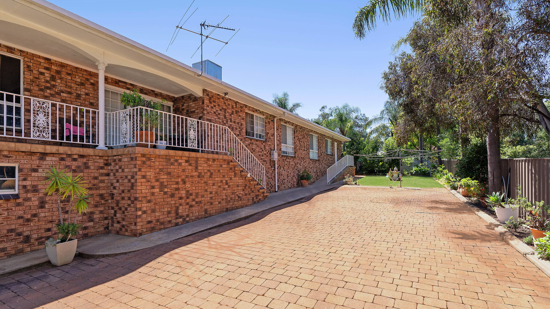 2 Centenary Place, Temora NSW 2666 - photo 24