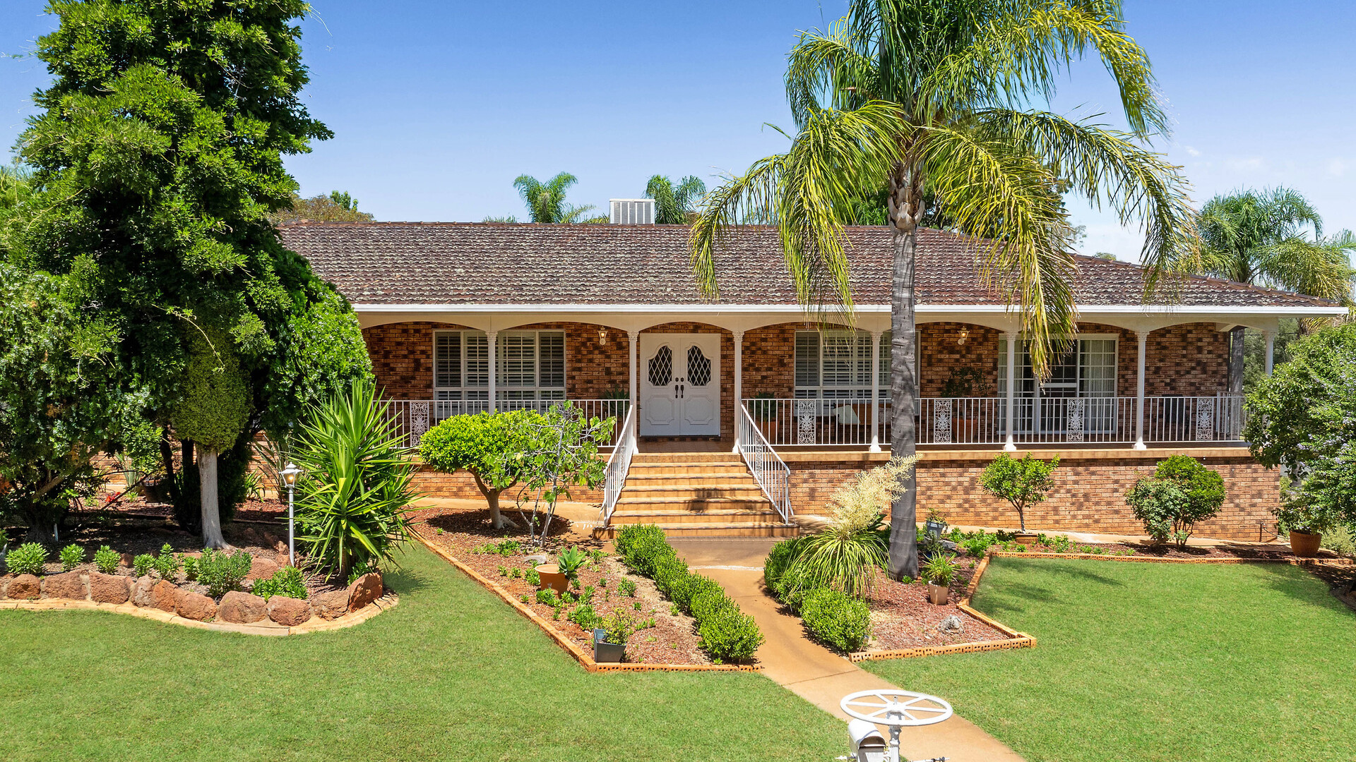 2 Centenary Place, Temora NSW 2666 - photo 26