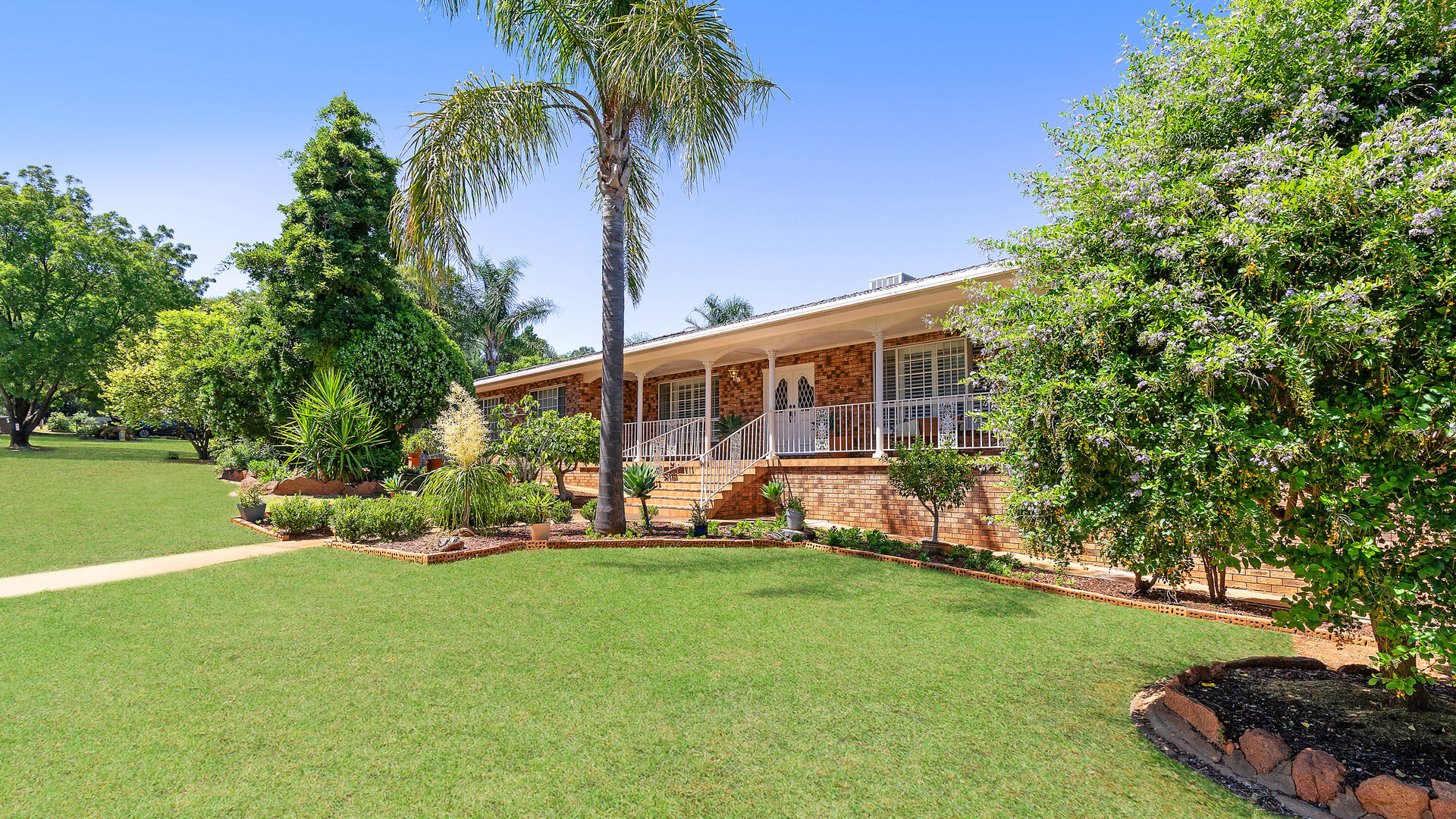 2 Centenary Place, Temora NSW 2666 - photo 27