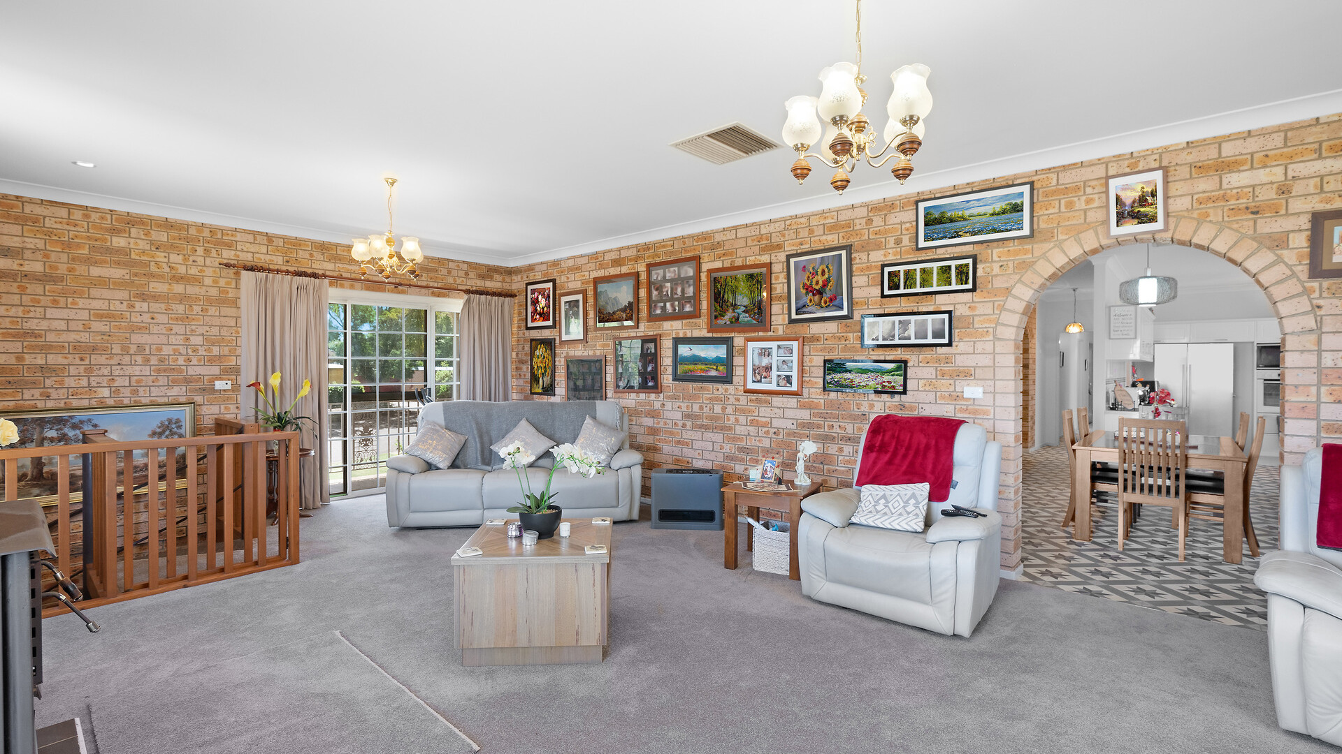 2 Centenary Place, Temora NSW 2666 - photo 8