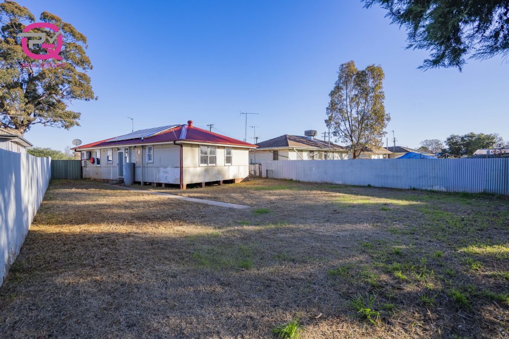 9 Rupert Street, Narrandera NSW 2700 - photo 4