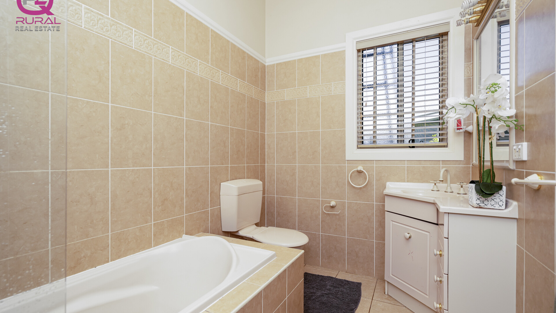 101 Palm Avenue, Leeton NSW 2705 - photo 11