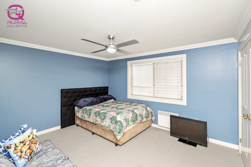 101 Palm Avenue, Leeton NSW 2705 - photo 13