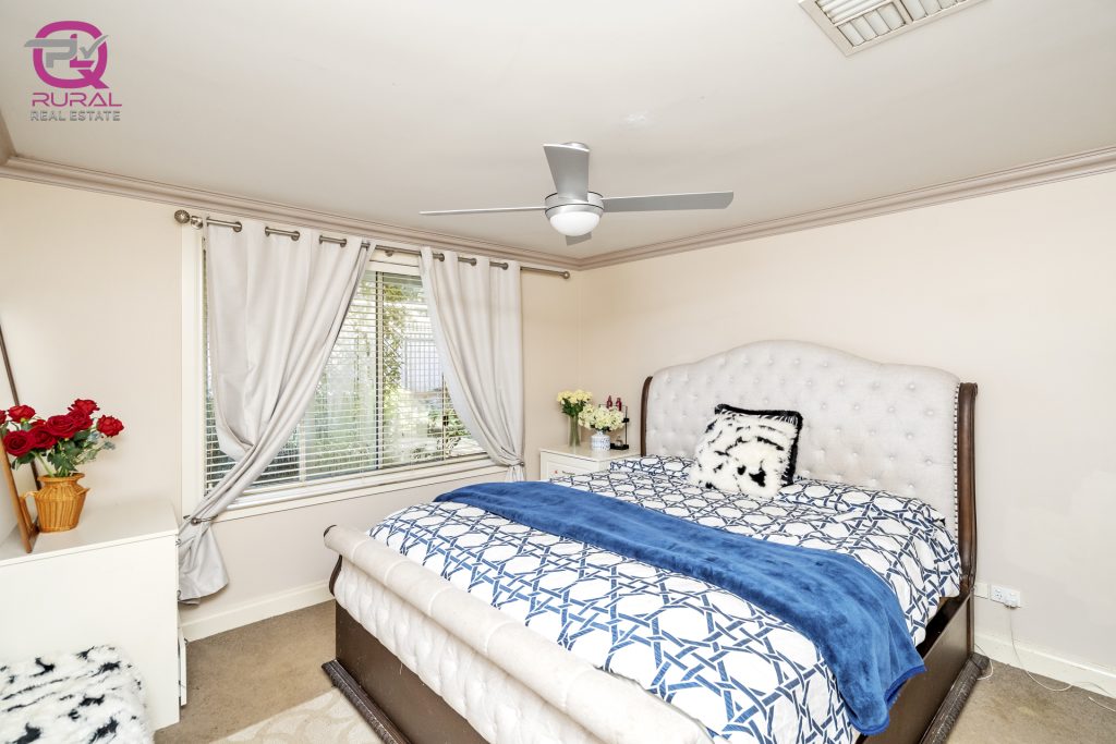 101 Palm Avenue, Leeton NSW 2705 - photo 14