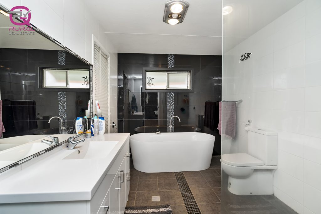 20 Lawson Road, Temora NSW 2666 - photo 14