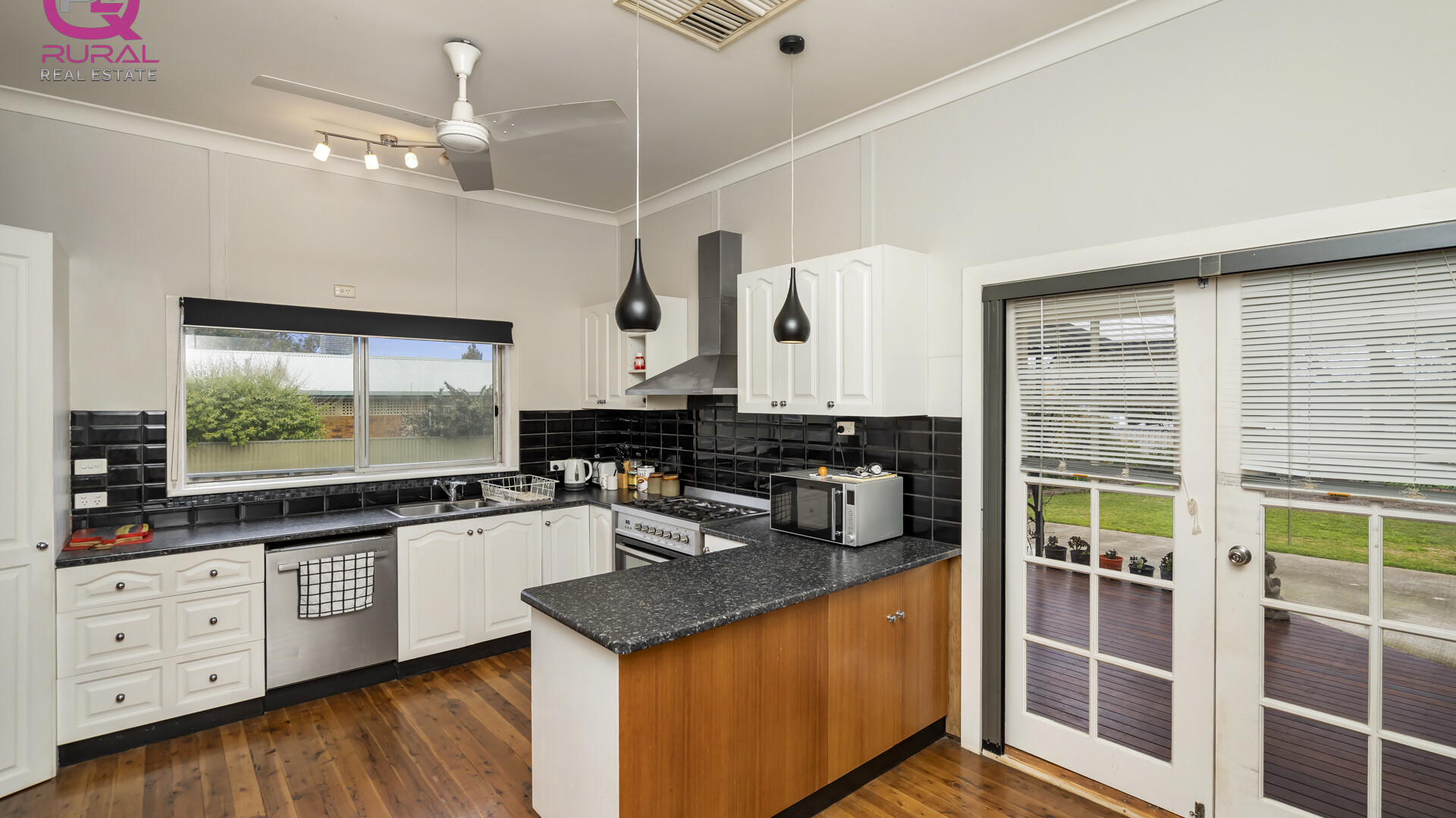 20 Lawson Road, Temora NSW 2666 - photo 17