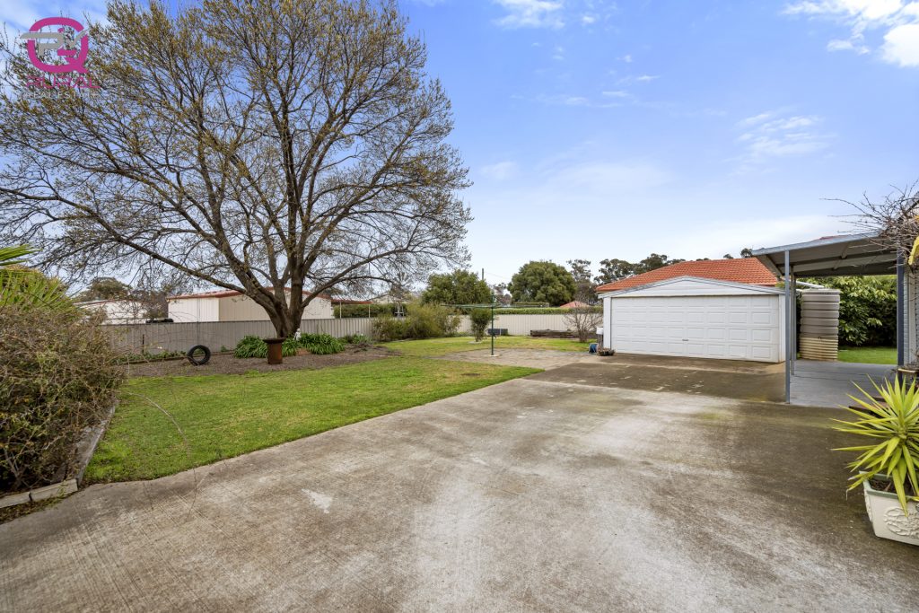 20 Lawson Road, Temora NSW 2666 - photo 4