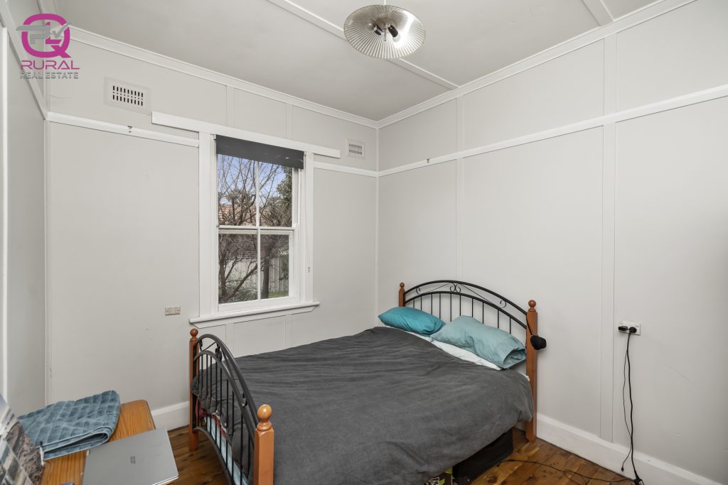 20 Lawson Road, Temora NSW 2666 - photo 8