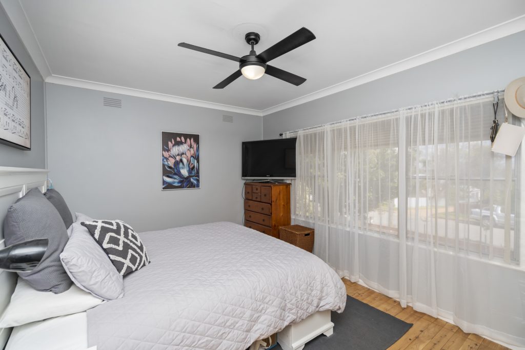 141 Carson Street, Temora NSW 2666 - photo 6