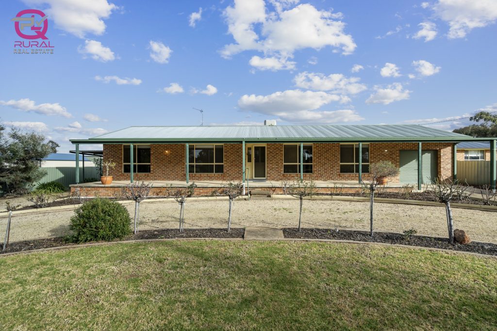 3 Hinde Street, Temora NSW 2666 - McGrath Riverina