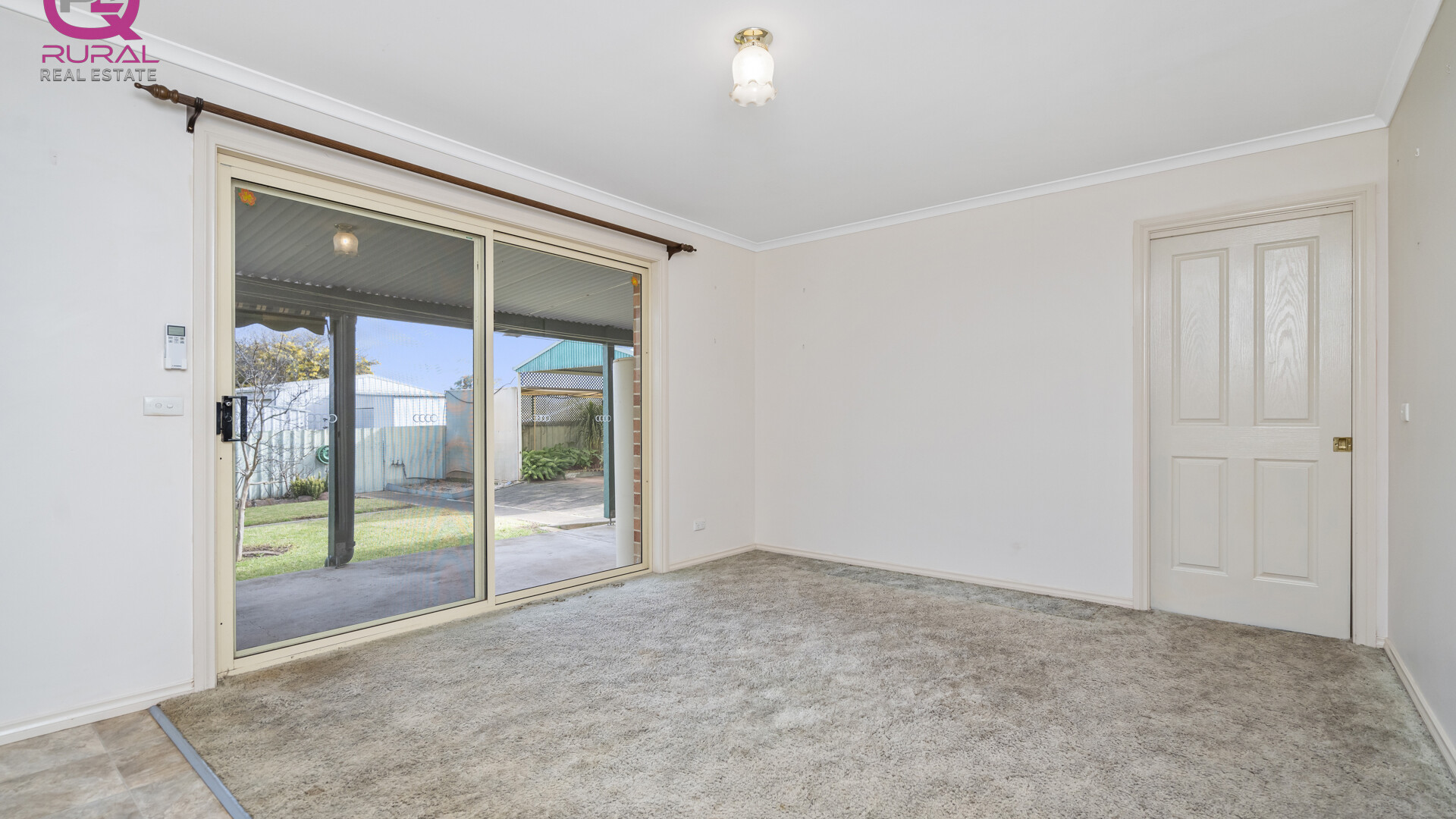 3 Hinde Street, Temora NSW 2666 - photo 12
