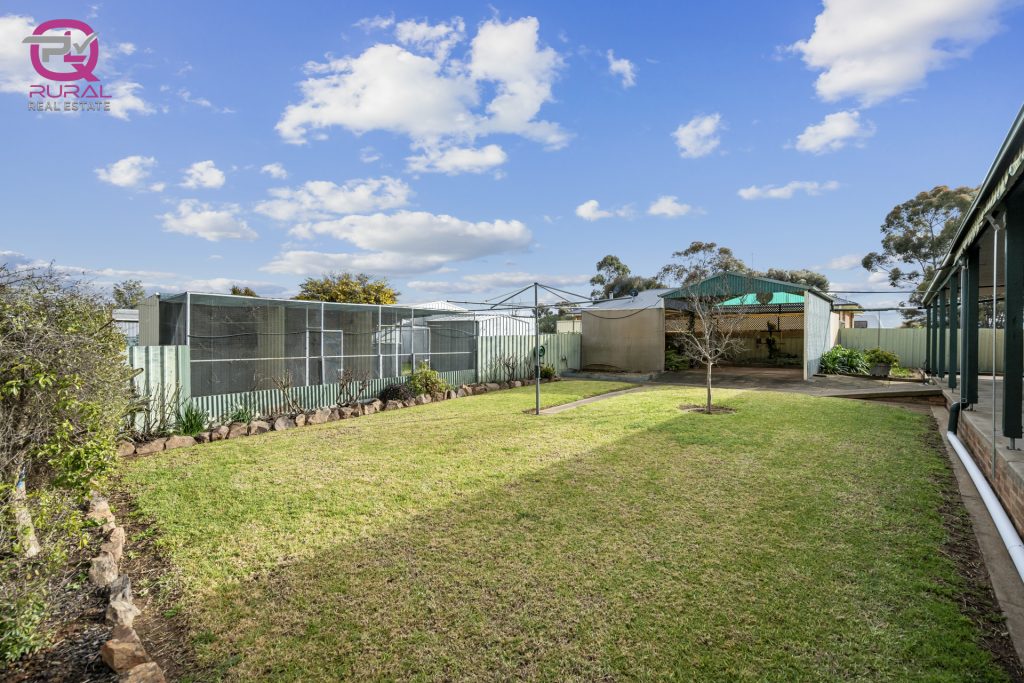 3 Hinde Street, Temora NSW 2666 - photo 16