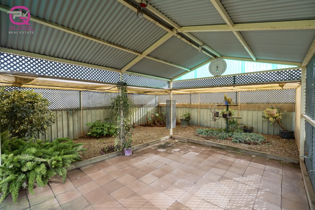 3 Hinde Street, Temora NSW 2666 - photo 17