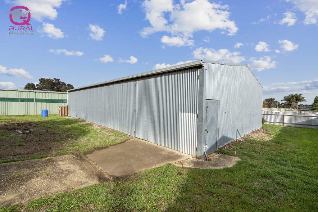 3 Hinde Street, Temora NSW 2666 - photo 19