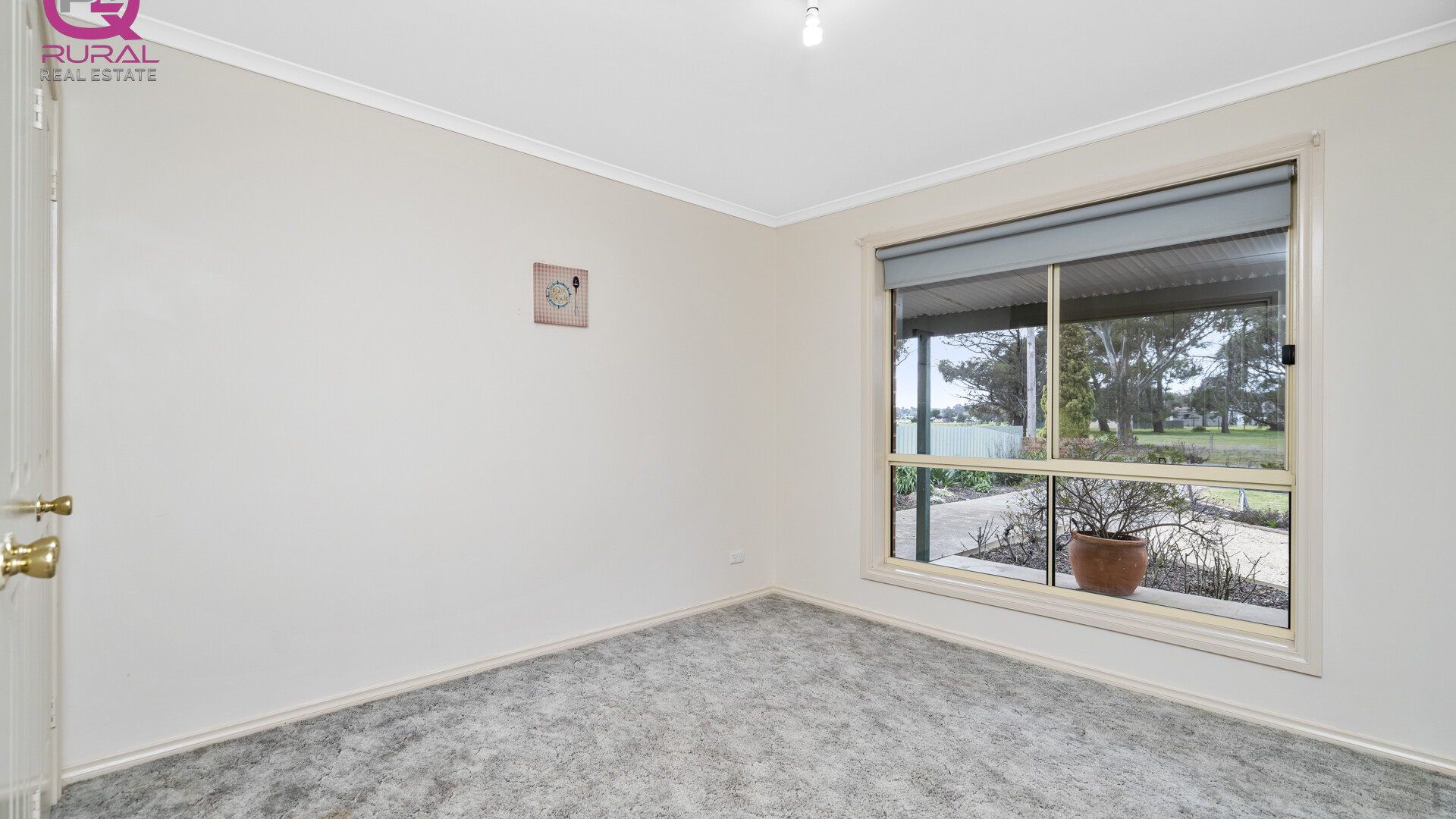 3 Hinde Street, Temora NSW 2666 - photo 10