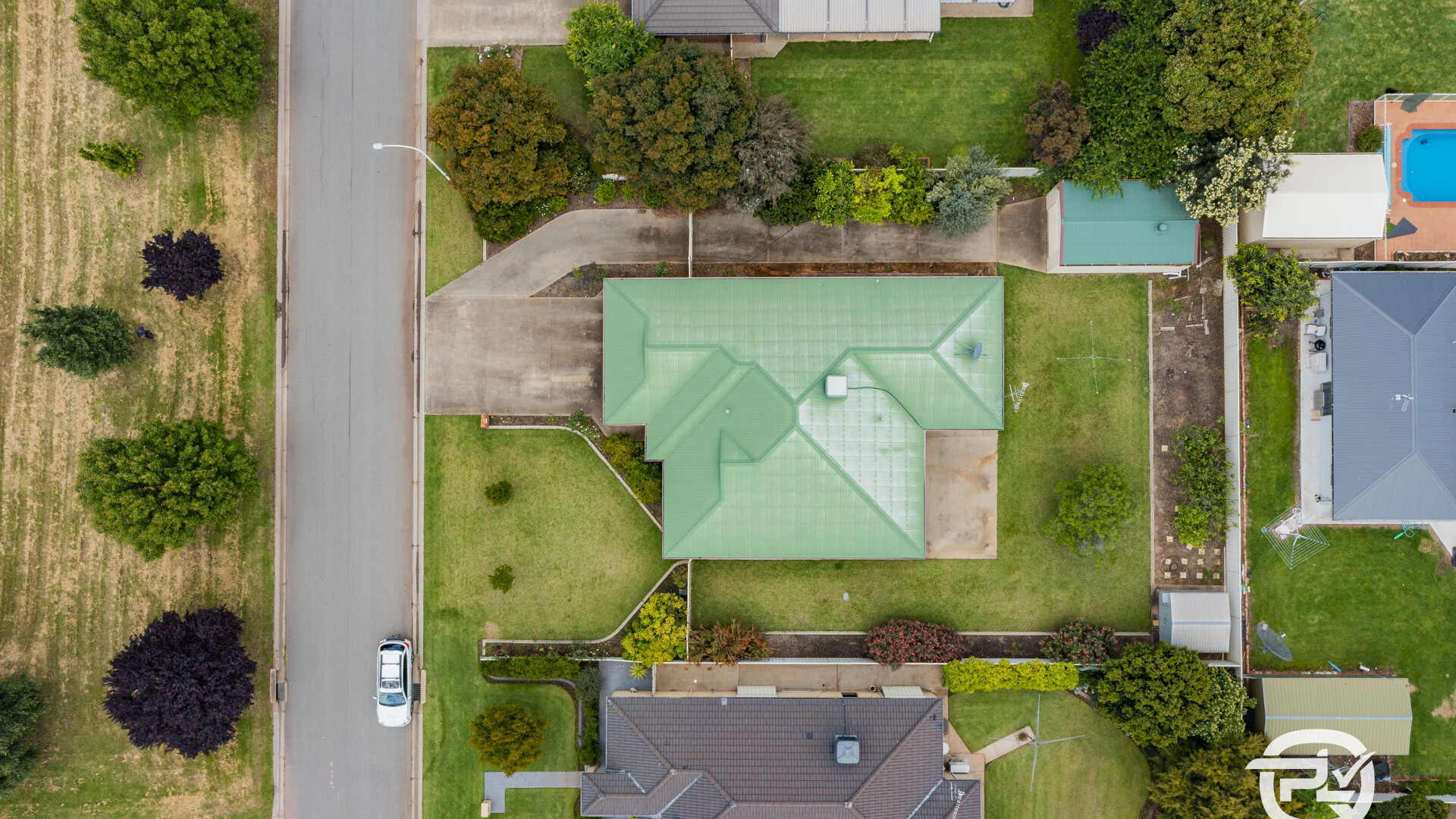 16 Bella Vista Drive, Leeton NSW 2705 - photo 2