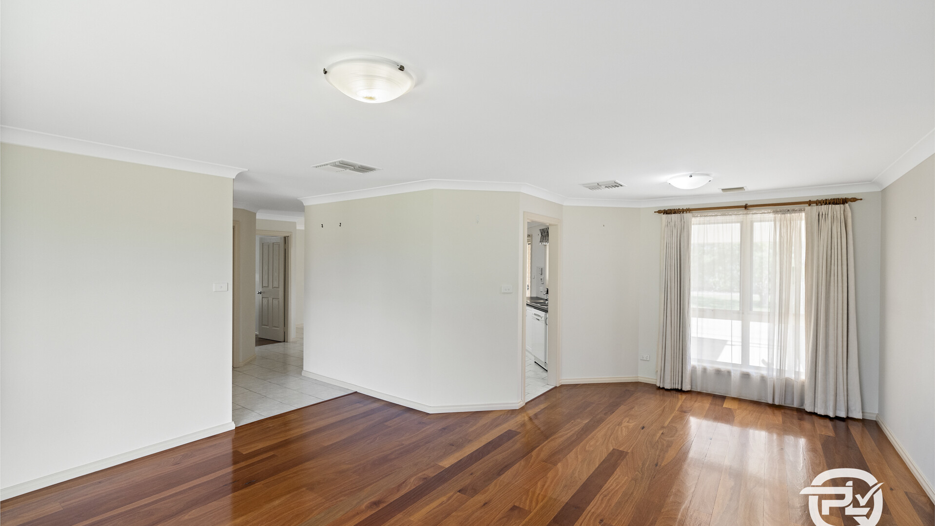 16 Bella Vista Drive, Leeton NSW 2705 - photo 11