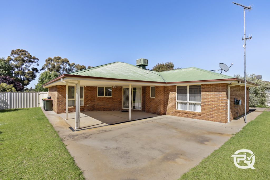 16 Bella Vista Drive, Leeton NSW 2705 - photo 14