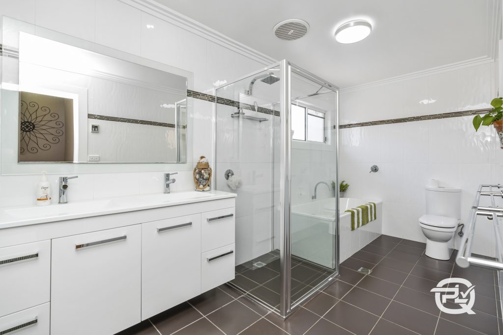 120 Asquith Street, Temora NSW 2666 - photo 11