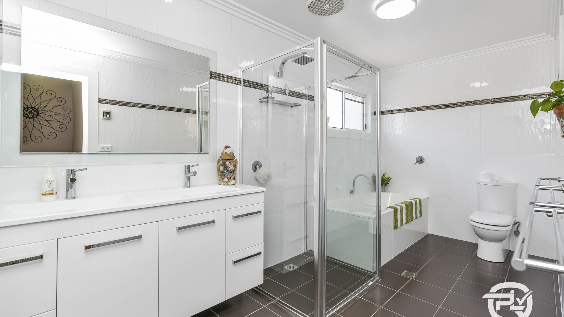 120 Asquith Street, Temora NSW 2666 - photo 11