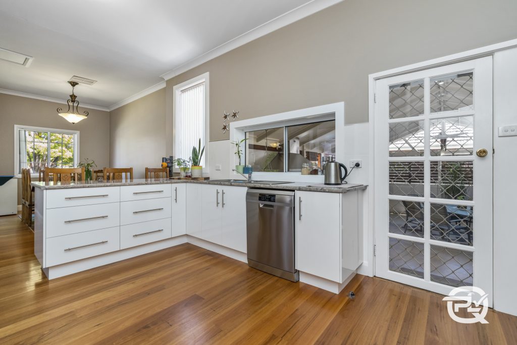 120 Asquith Street, Temora NSW 2666 - photo 6