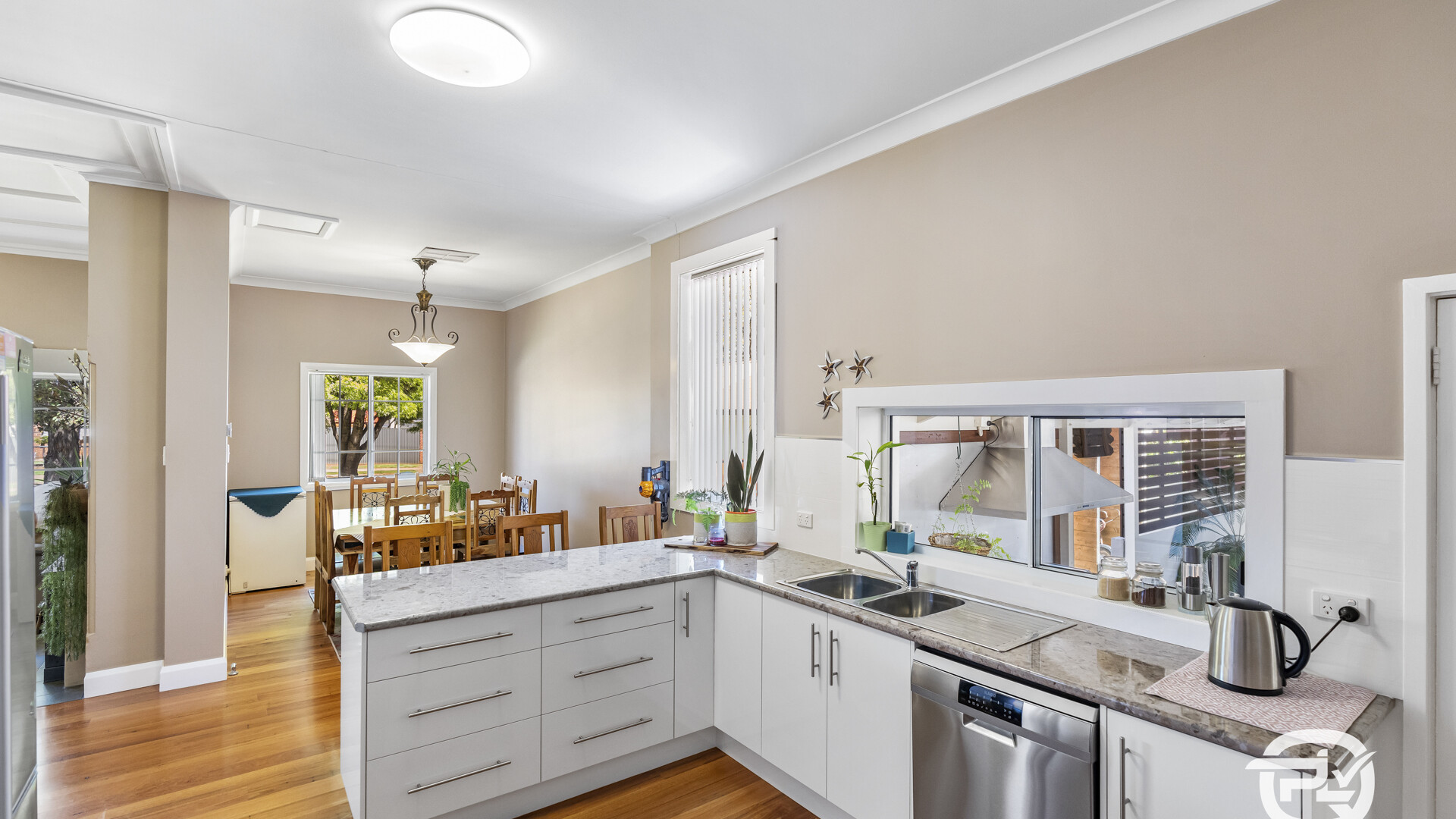 120 Asquith Street, Temora NSW 2666 - photo 7
