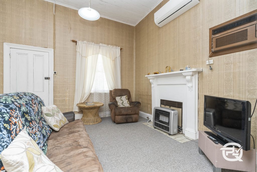 50 Twynam Street, Narrandera NSW 2700 - photo 4