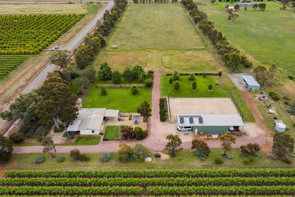 37 Stringer Road, Leeton NSW 2705 - photo 16