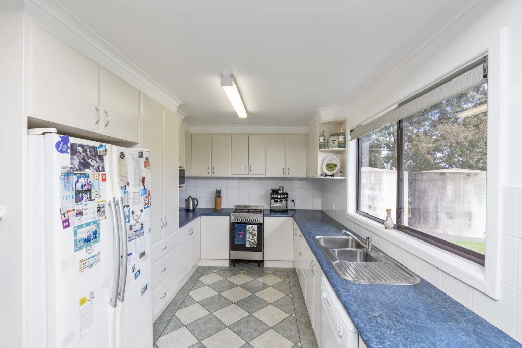 37 Stringer Road, Leeton NSW 2705 - photo 4