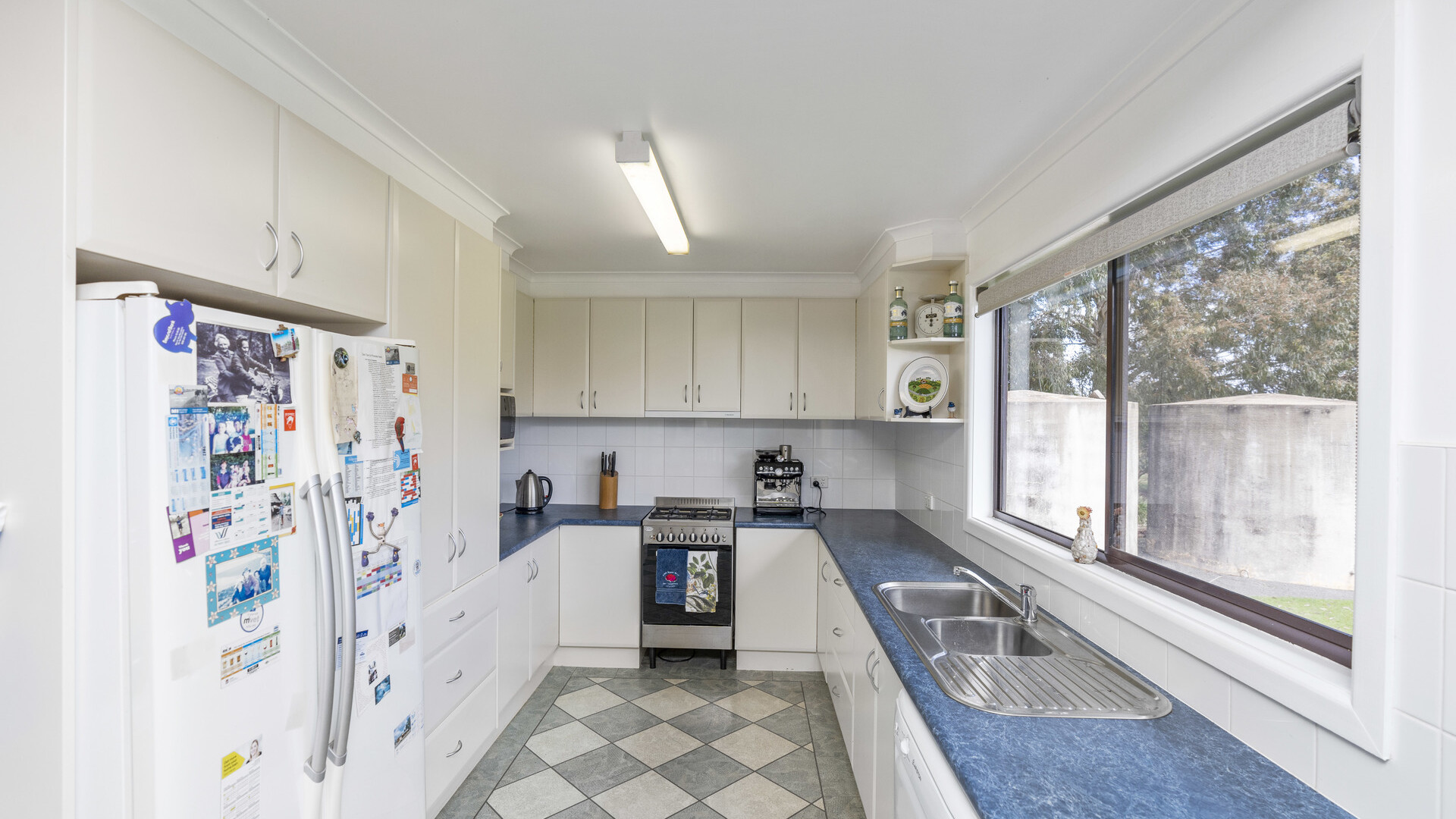 37 Stringer Road, Leeton NSW 2705 - photo 4