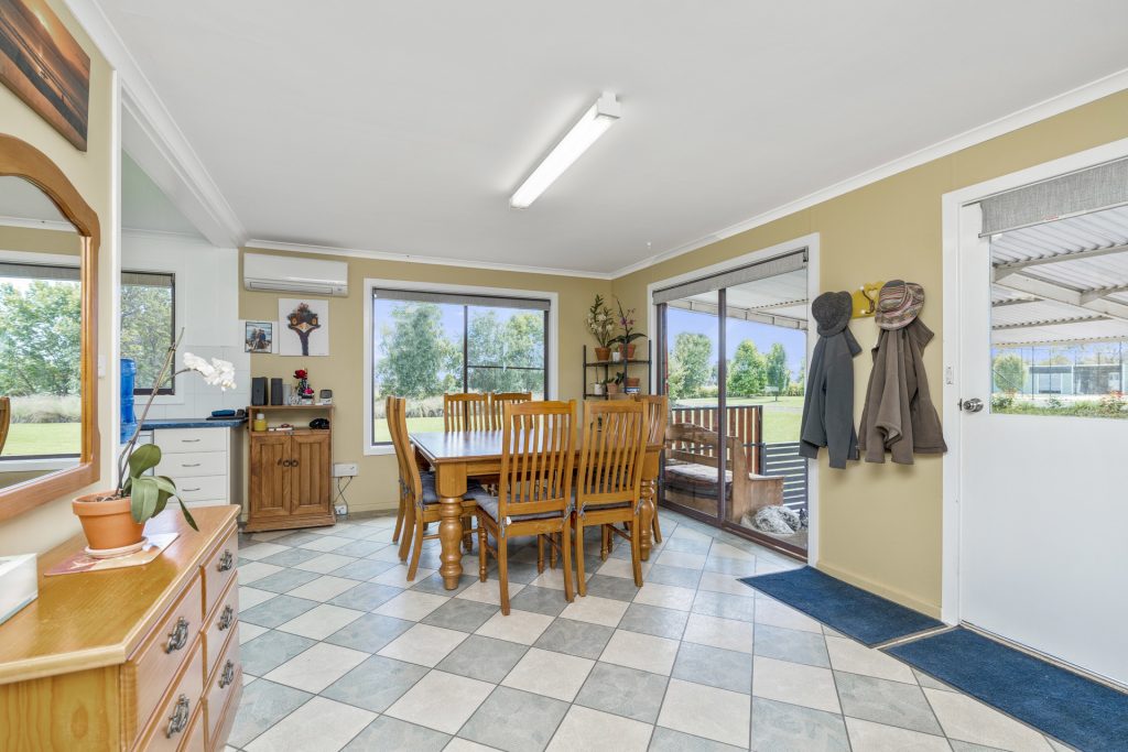 37 Stringer Road, Leeton NSW 2705 - photo 5