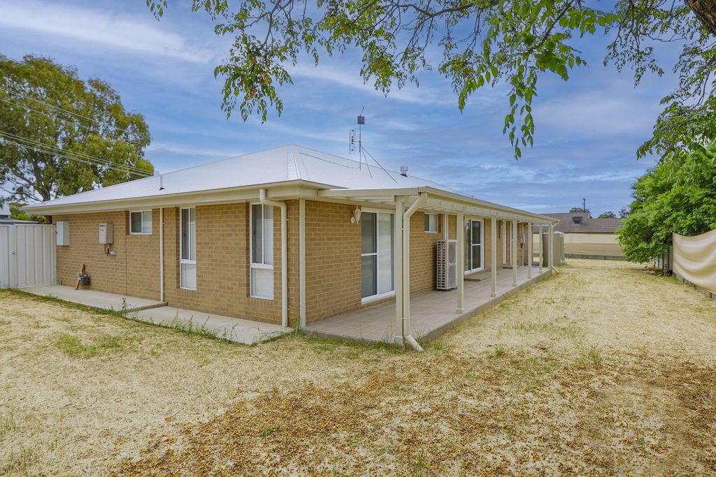 13 Truskett Street, Temora NSW 2666 - photo 15