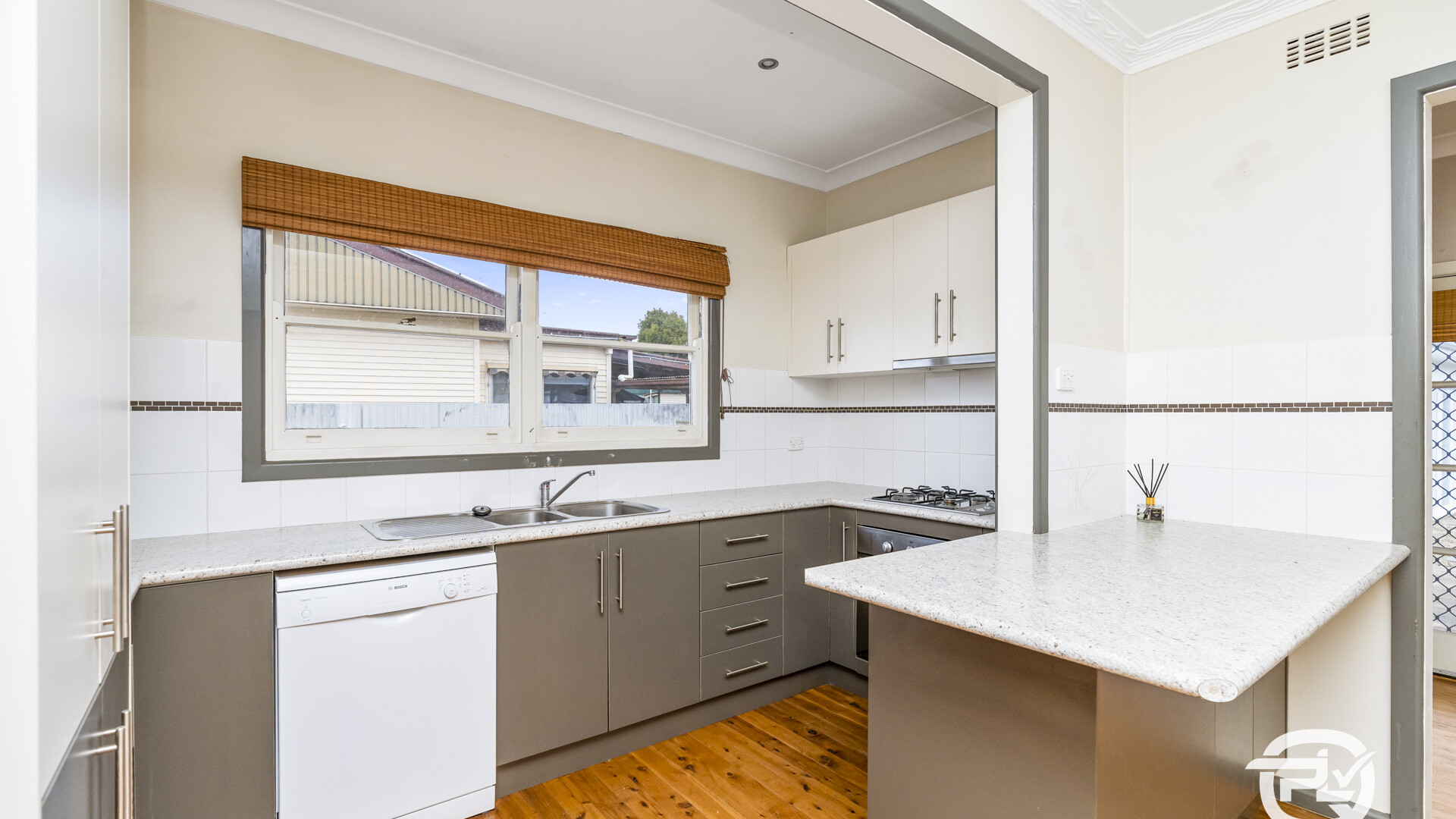 22 Jacaranda Avenue, Leeton NSW 2705 - photo 8