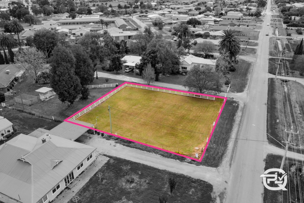 123 Petersham Road, Leeton NSW 2705 - photo 2