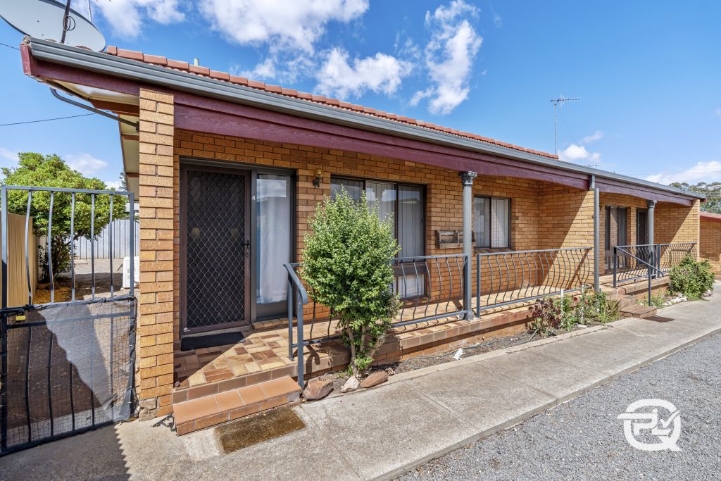 4/30 Willow Street, Leeton NSW 2705 - photo 2