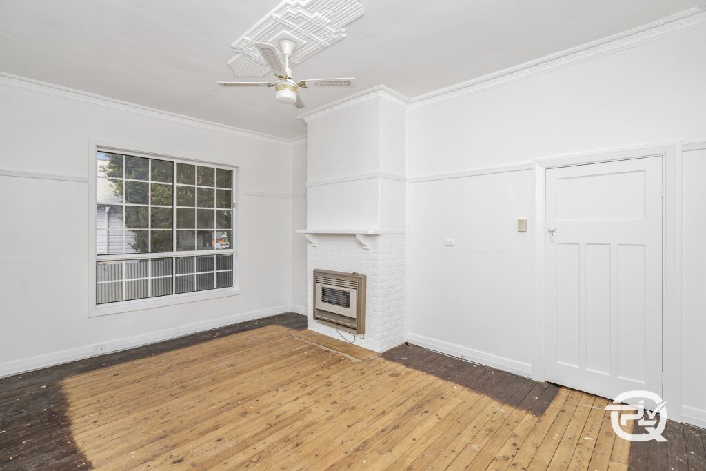 17 William Street, Narrandera NSW 2700 - photo 2
