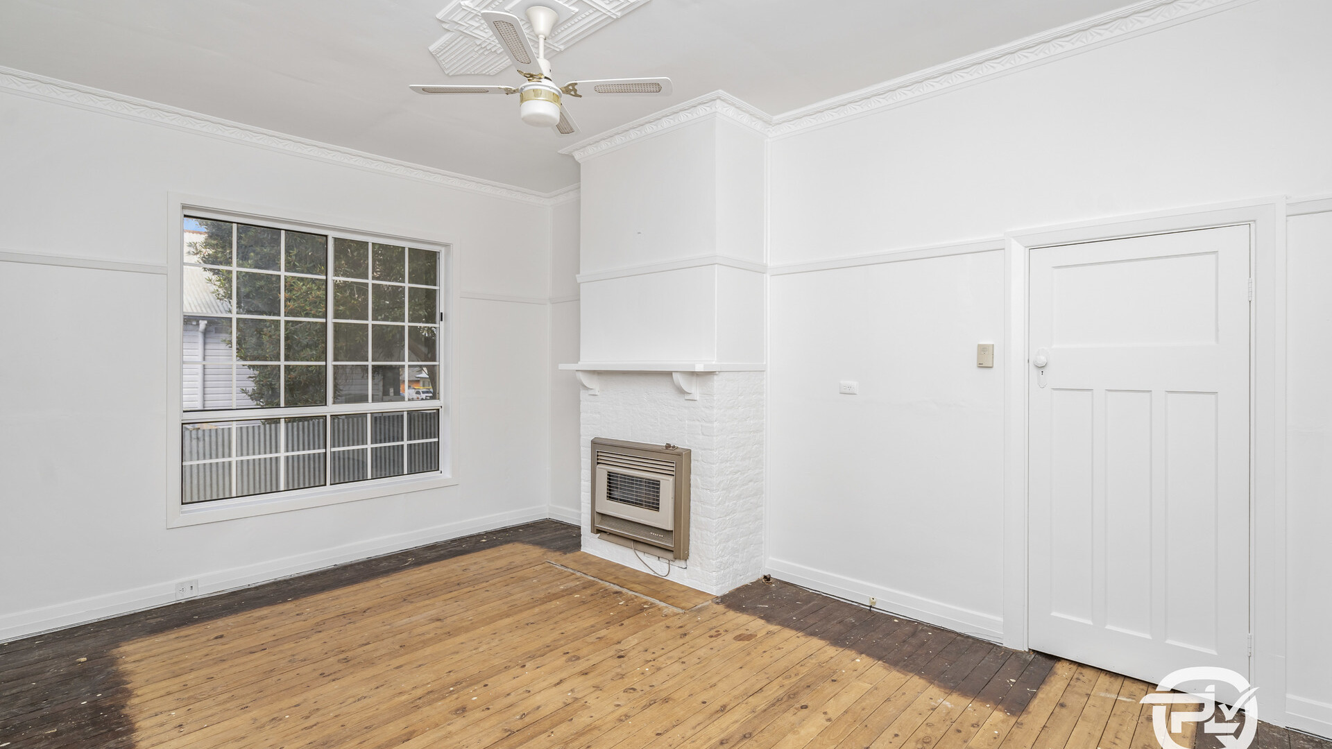 17 William Street, Narrandera NSW 2700 - photo 2