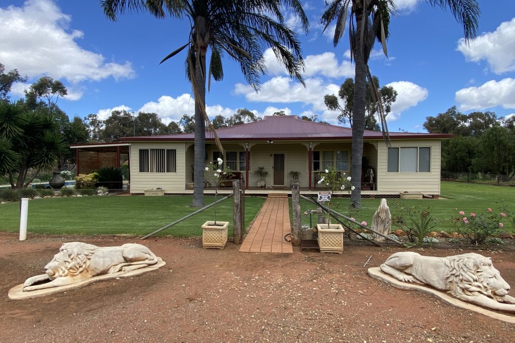 10025 Kidman Way, Hillston NSW 2675 - photo 3