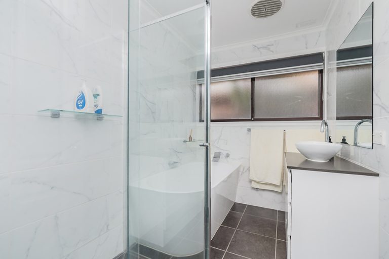 7 Clarke Street, Temora NSW 2666 - photo 10