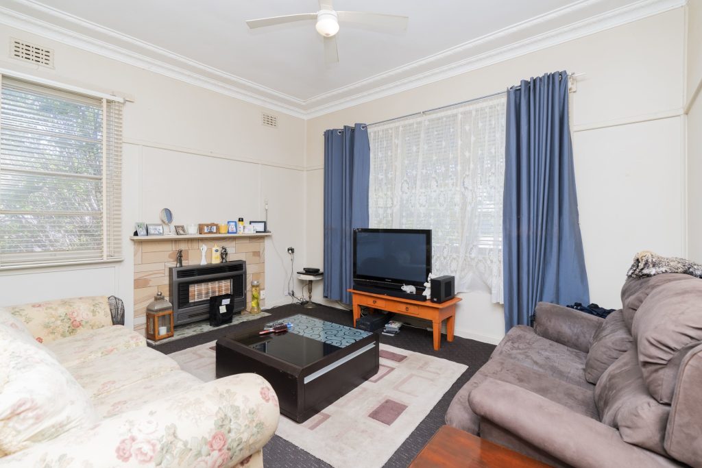 50 Currawang Avenue, Leeton NSW 2705 - photo 3